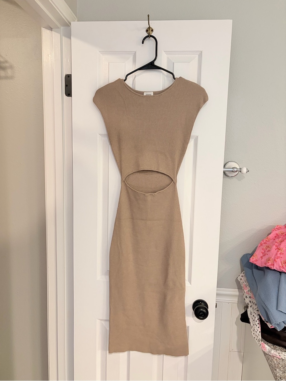 Aritzia Wilfred Free Cut Out Knit Midi Dress S Beige Ribbed Bodycon
